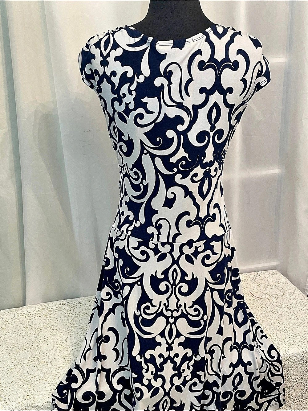 En Focus Studio Blue & White Abstract Midi Dress Size 10 PTP 19” L 40”Like New